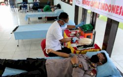 Puluhan Anggota Brimob di Parepare Donor Darah