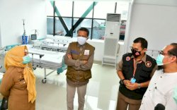 1.000 APD dan 500 Rapid Test Disalurkan Pemprov Sulsel ke RSUD Makassar 