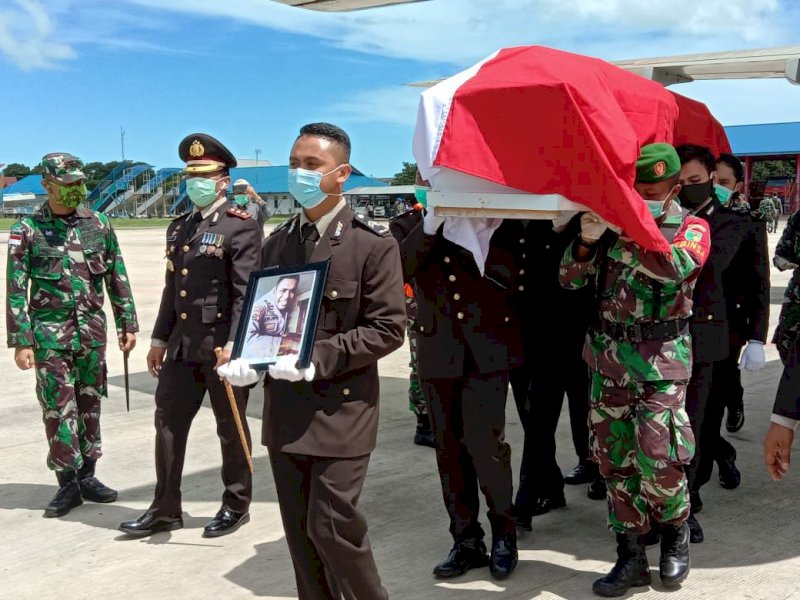 3 Polisi yang Gugur Tiba di Merauke, Dibawa ke Rumah Duka