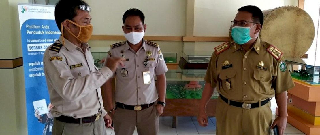 Penyerahan bantuan kapada Tim Gugus Tugas Covid-19 Kota Parepare. 