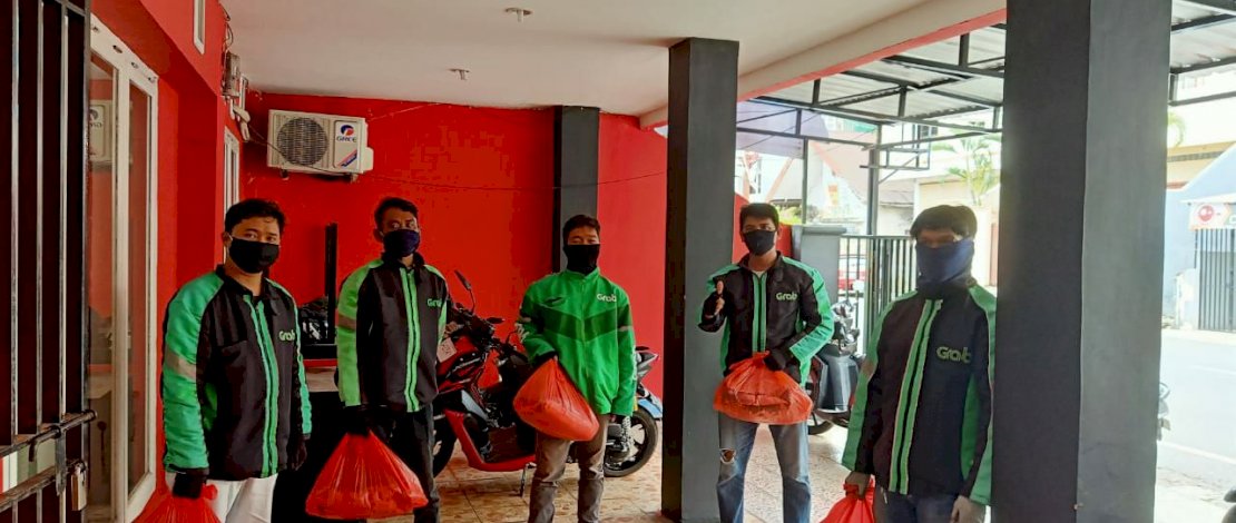 Ulang Tahun, Ketua PDIP Makassar Berbagi dengan Ojol hingga Tukang Becak