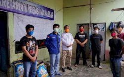 Wagub Sulsel Sasar 4 Asrama Mahasiswa, Imbau Tak Mudik dan Bantu Sembako