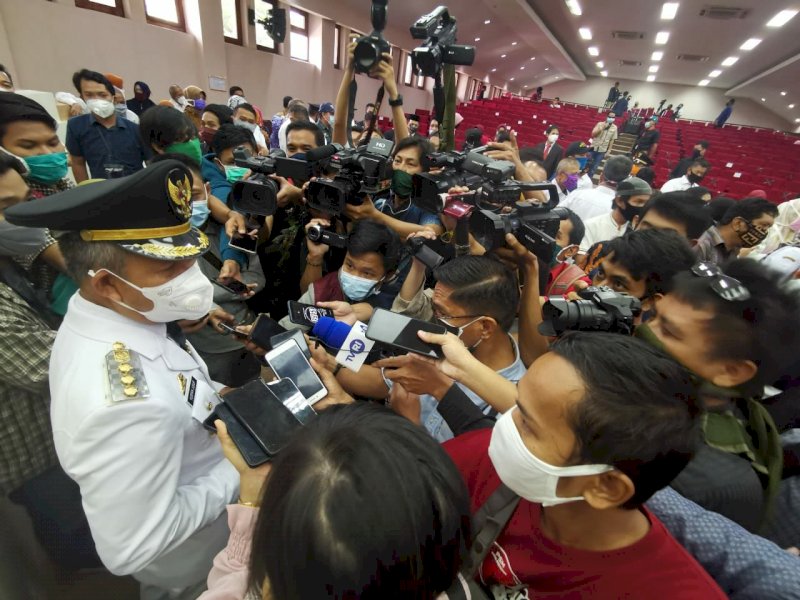 Tak Ada Social Distancing, AJI Makassar Kritik Keras Wawancara PJ Wali Kota Makassar