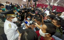 Tak Ada Social Distancing, AJI Makassar Kritik Keras Wawancara PJ Wali Kota Makassar