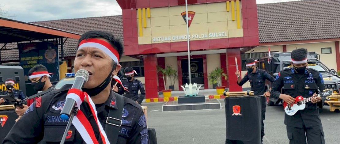 Lawan Corona, Anggota Brimob di Bone Nyanyikan Lagu 'Jangan Mudik'