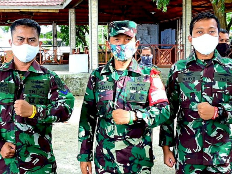 Personel Lantamal VI Pakai Gelang Warna-warni, Ini Tujuannya