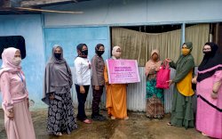 Bhayangkari Cabang Sinjai Berbagi dengan Warga Pra Sejahterah