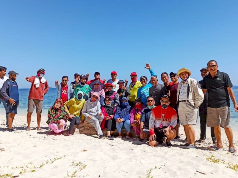 Aktivis Lingkungan Gusung Tallang Community Gelar Aksi Alam di Pulau Panambungan