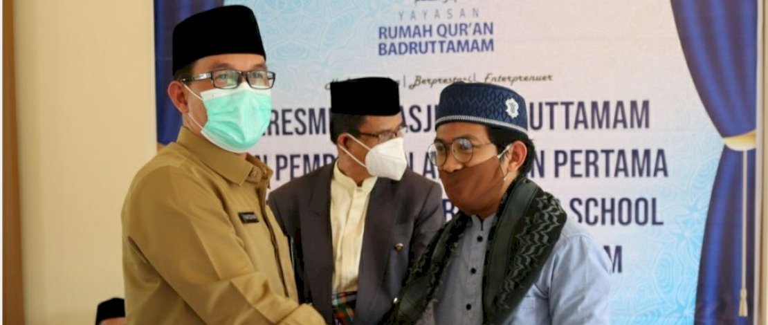 Suasana peresmian Sekolah Tahfidz Quraan di Cina. IST