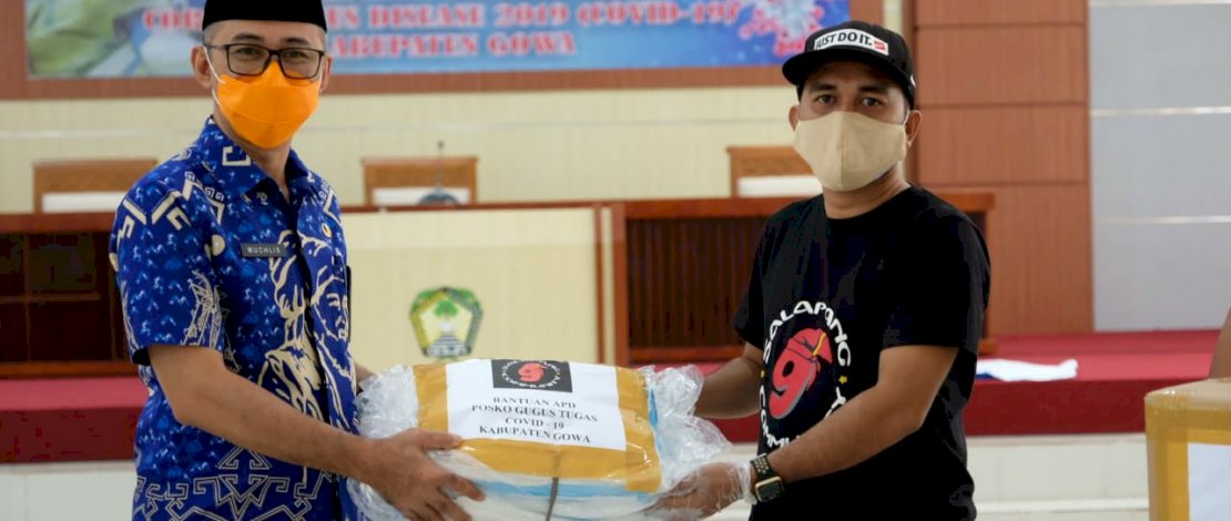 Salapang Community Serahkan Bantuan APD ke Gugus Tugas Covid-19 Gowa