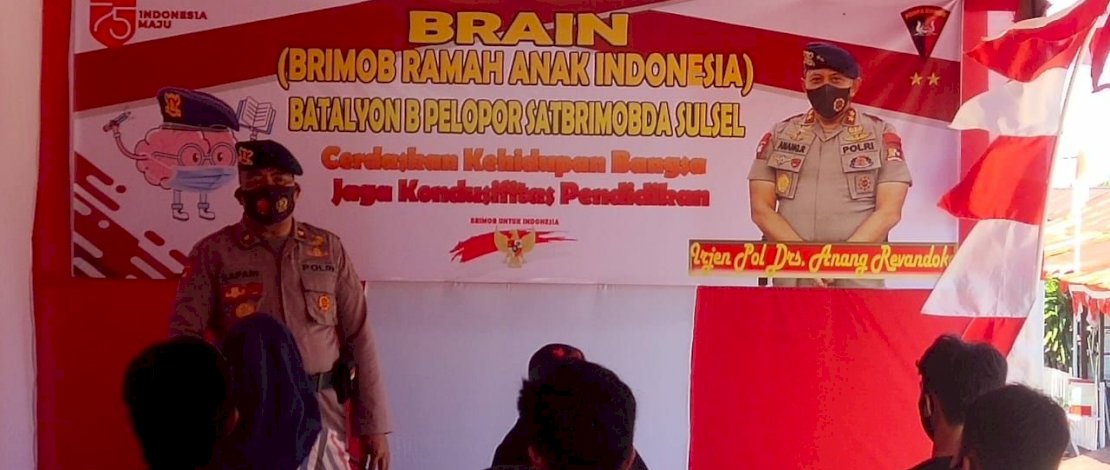 Luncurkan Program BRAIN, Brimob Parepare Bantu Anak-anak Kurang Mampu