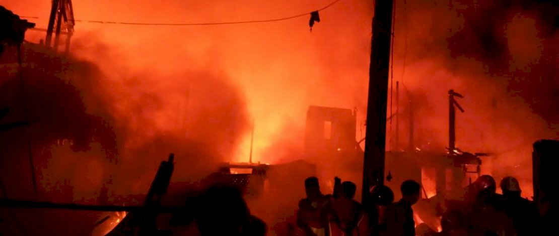 Pasar Senggol Makassar Terbakar, Puluhan Mobil Damkar Dikerahkan