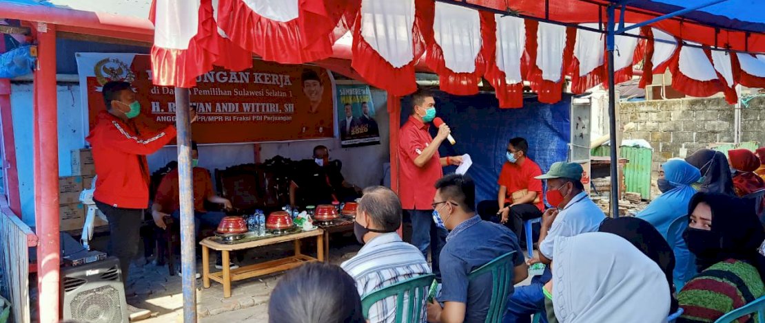 Serap Aspirasi Warga Bontoala, ARW Juga Serahkan Bantuan Makanan Bayi 