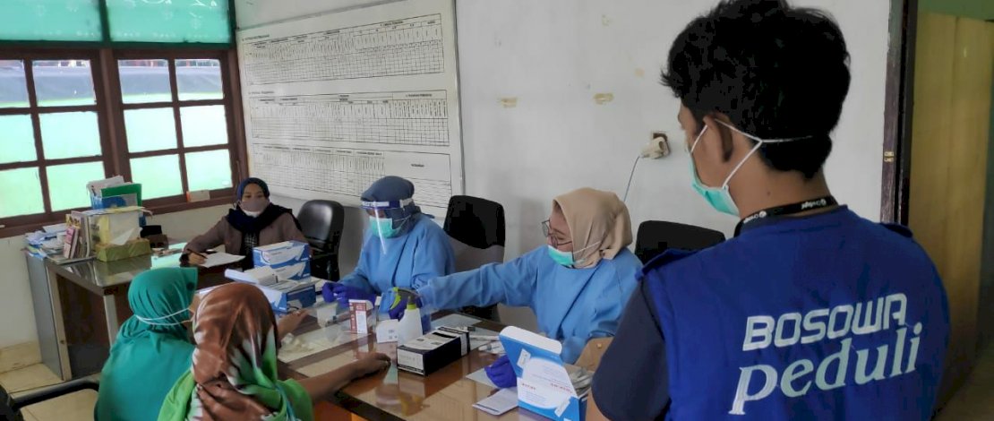 Tekan Penyebaran Corona, Bosowa Peduli Gelar Rapid Test Gratis di Lakkang