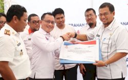 Terima PSU 3 Perumahan, Pj Wali Kota Minta Jaga Kebersihan