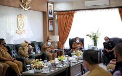 HUT Kota Makassar Dimeriahkan 413 Pasangan Nikah Massal