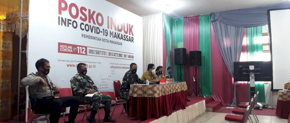 Konferensi pers di Posko Covid-19 Makassar. Konferensi pers di Posko Covid-19 Makassar.