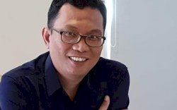 Corona dan Bu Warti Pemilik Warung Sekolah