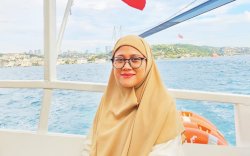 Mengasah Kreativitas Berbahasa Siswa Melalui Vlogging Cerita Rakyat