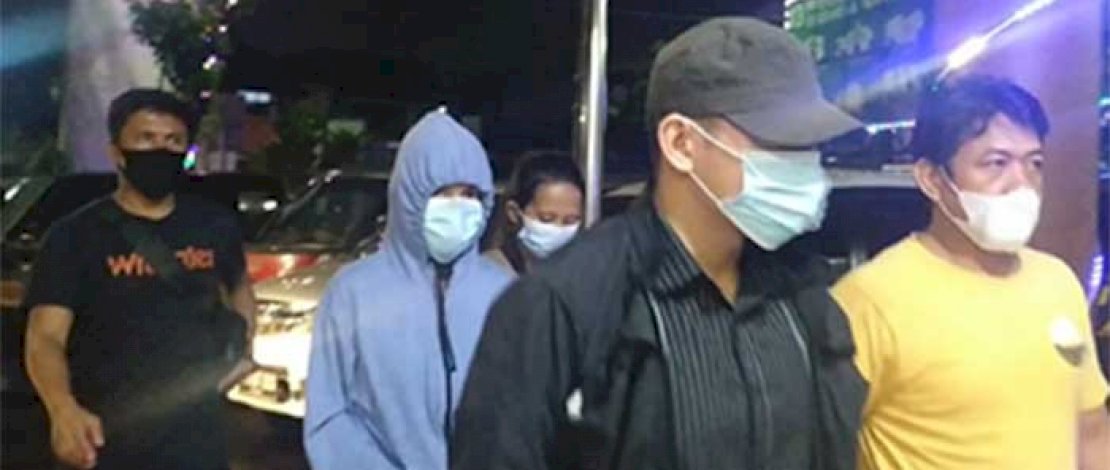 ST dan MA saat digelandang ke Mapolsek Tanjung Priok.