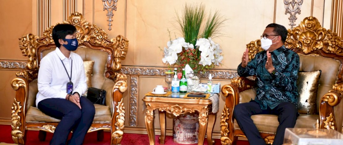 Gubernur Sulsel Nurdin Abdullah saat menerima jajaran direksi PT IKI di Rujab Gubenur Sulsel.