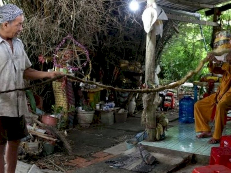 Panjang Lima Meter, Rambut Kakek Ini Tak Pernah Dipotong dan Dicuci Selama 80 Tahun