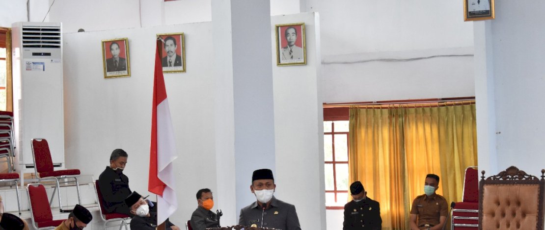 Bupati Takalar, H Syamsari, saat rapat paripurna di DPRD Takalar, Senin, 27 April 2020 kemarin. Bupati Takalar, H Syamsari, saat rapat paripurna di DPRD Takalar, Senin, 27 April 2020 kemarin.
