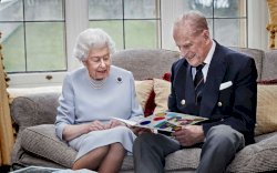 Ratu Elizabeth dan Pangeran Phillip Rayakan Anniversary ke-73