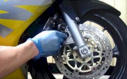 Penyebab Rem Motor Bunyi Berdecit