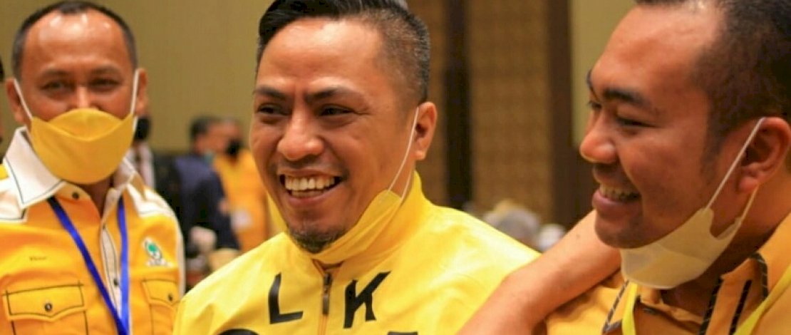 Risman Pasigai (tengah)