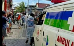 Rumah Korban Corona yang Meninggal Disemprot Disinfektan