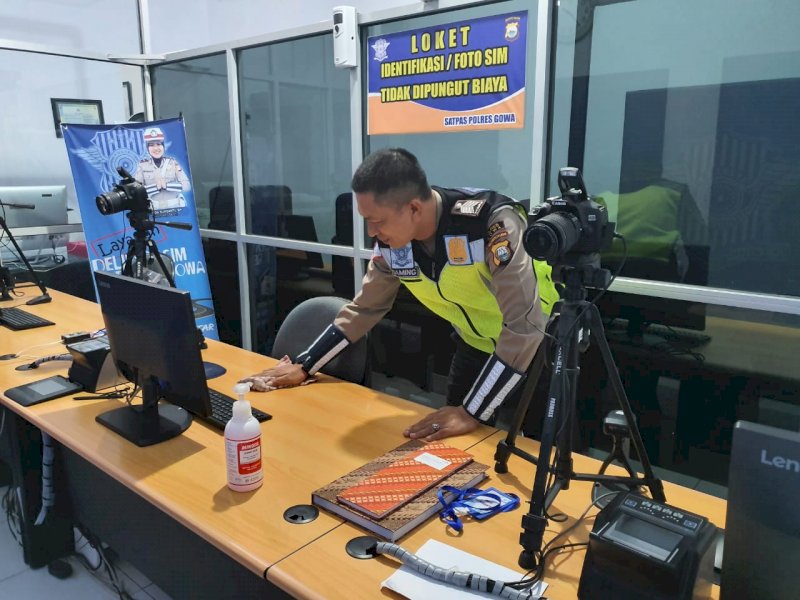 Cara Satlantas Polres Gowa Cegah Virus Corona