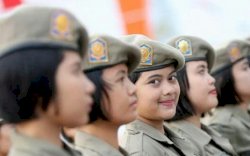 Siap Santun, Satpol PP Makassar Terjunkan Personel Perempuan untuk Tegur Pelanggar