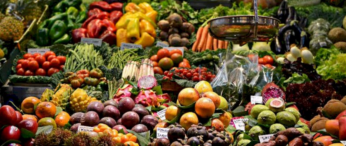 sayur dan buah adalah salah sayu obat hipertensi.