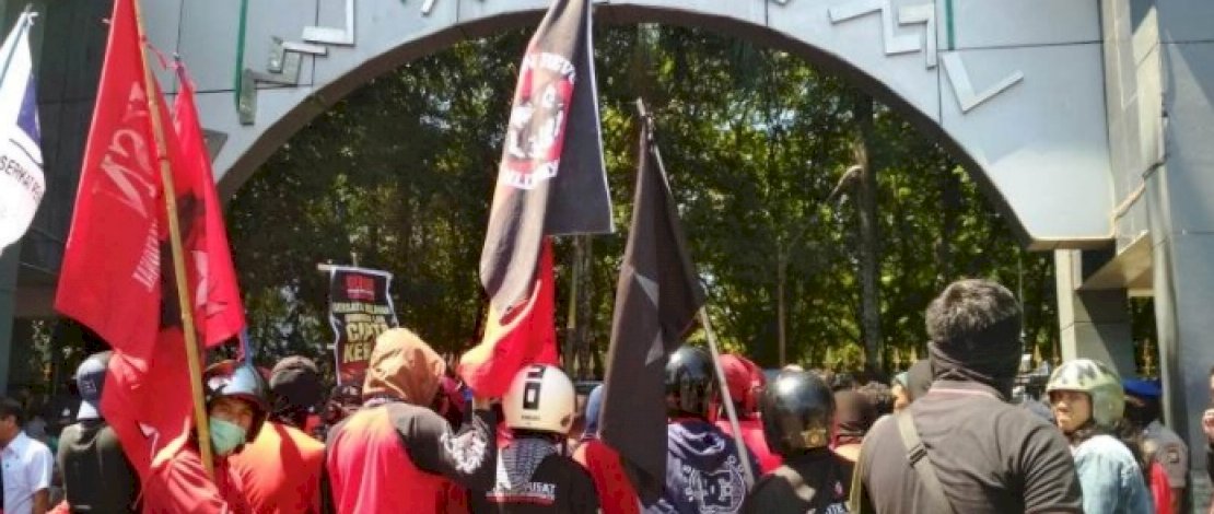 Kembali Turun ke Jalan, Ratusan Demonstrasi di Makassar Desak Gubernur Sulsel Tolak UU Cipta Kerja