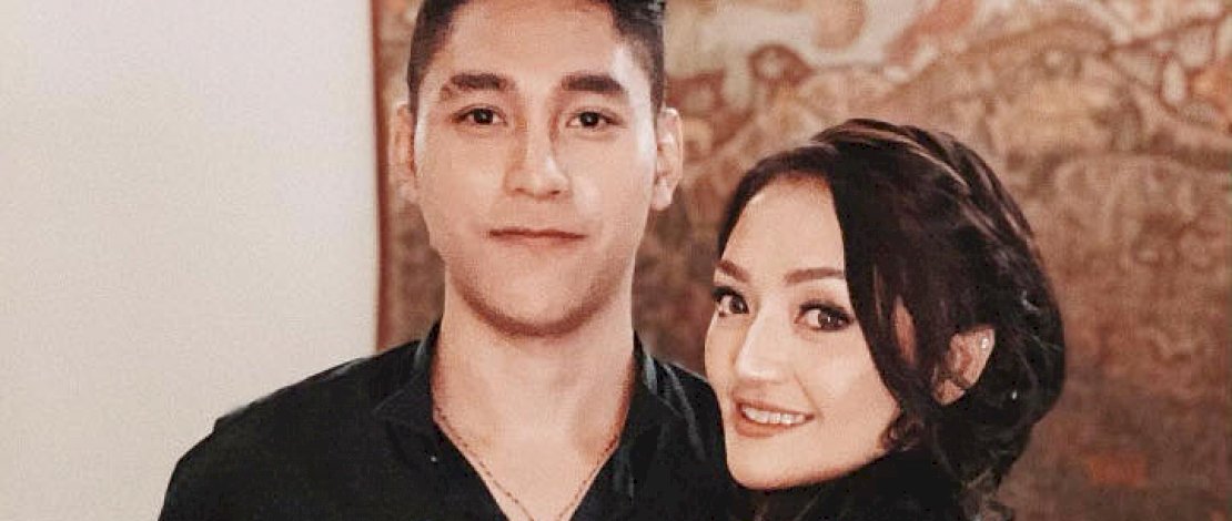 Siti Badriah dan suaminya. IST