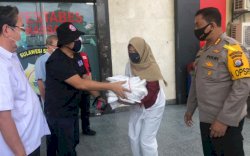 Yayasan Budi Luhur Serahkan APD ke IDI Makassar