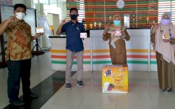 Super Goat Salurkan Bantuan ke Tim Medis Covid-19 RSUD Andi Makkasau