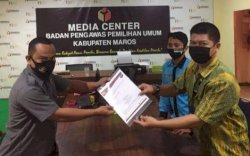 Tim Hukum Kandidat Pilkada Maros Melapor ke Bawaslu