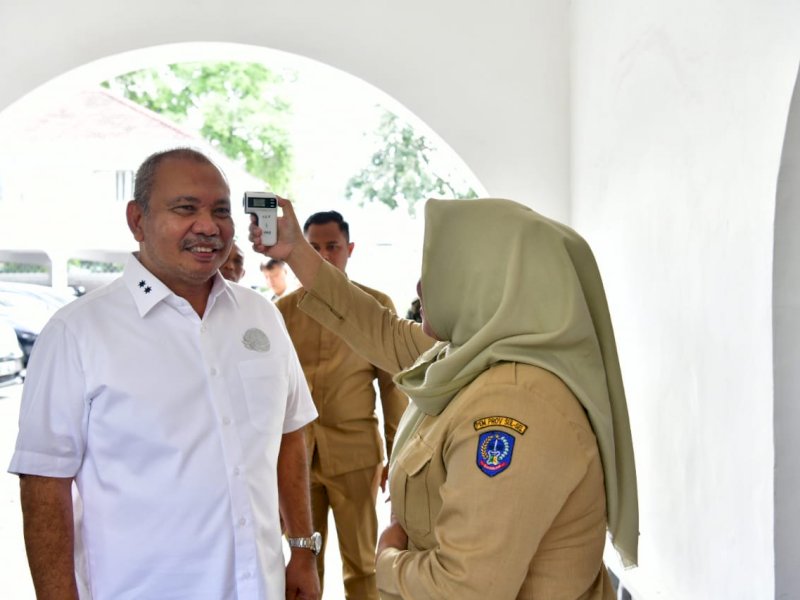 Cegah Corona, Tamu dan Pegawai di Rujab Gubernur Sulsel Diperiksa 