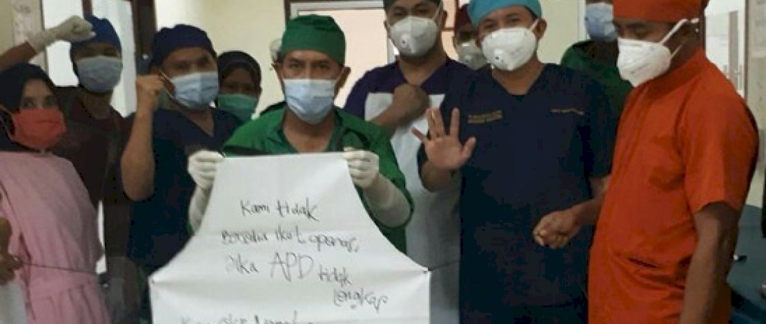Protes tenaga medis RSUD Nene Mallomo Sidrap, atas minimnya APD. 
