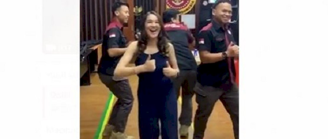 Tangkapan layar video tiktok Hana Hanifah