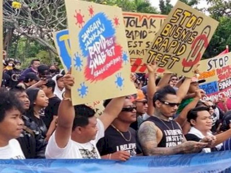 Jerinx 'SID' Cs Gelar Demo Tolak Rapid Test, Gubernur Bali Tak Beri Sanksi