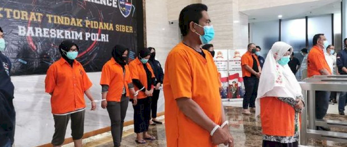 Sembilan toko KAMI saat dihadirkan di Bareskrim Polri. IST