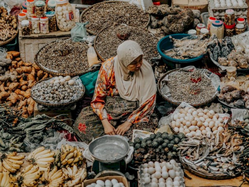 PPKM Diperpanjang, Jokowi Janji Beri Keringanan Khusus Sektor Usaha Kecil