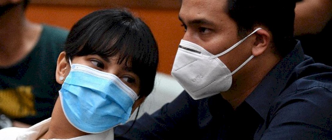 Vanessa Angel dan Bibi Ardiansyah.