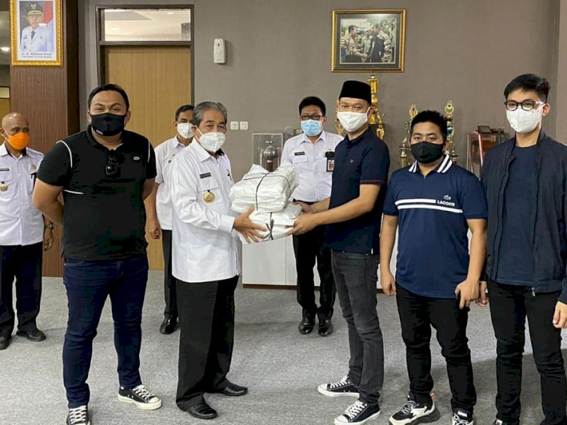 Bupati Sidrap Serta Pinrang Terima Sumbangan APD Dan Ribuan Masker Dari BMI Sul-Sel