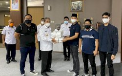 Bupati Sidrap Serta Pinrang Terima Sumbangan APD Dan Ribuan Masker Dari BMI Sul-Sel
