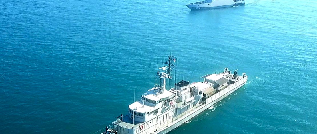 Tiga Kapal Perang TNI AL Latihan Manuver Taktis Di Sekitar Laut Makassar