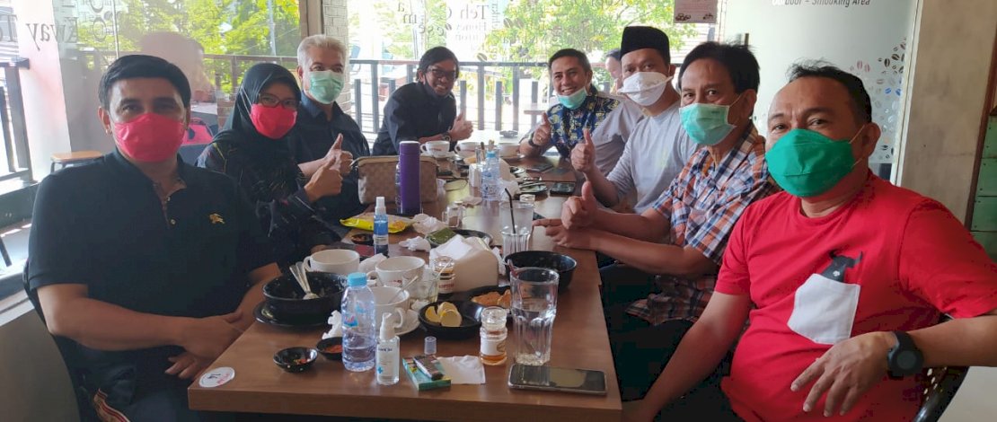 Ngopi Bareng Petinggi Partai, Ical-Fadly Kunci PDIP ? Ngopi Bareng Petinggi Partai, Ical-Fadly Kunci PDIP ?